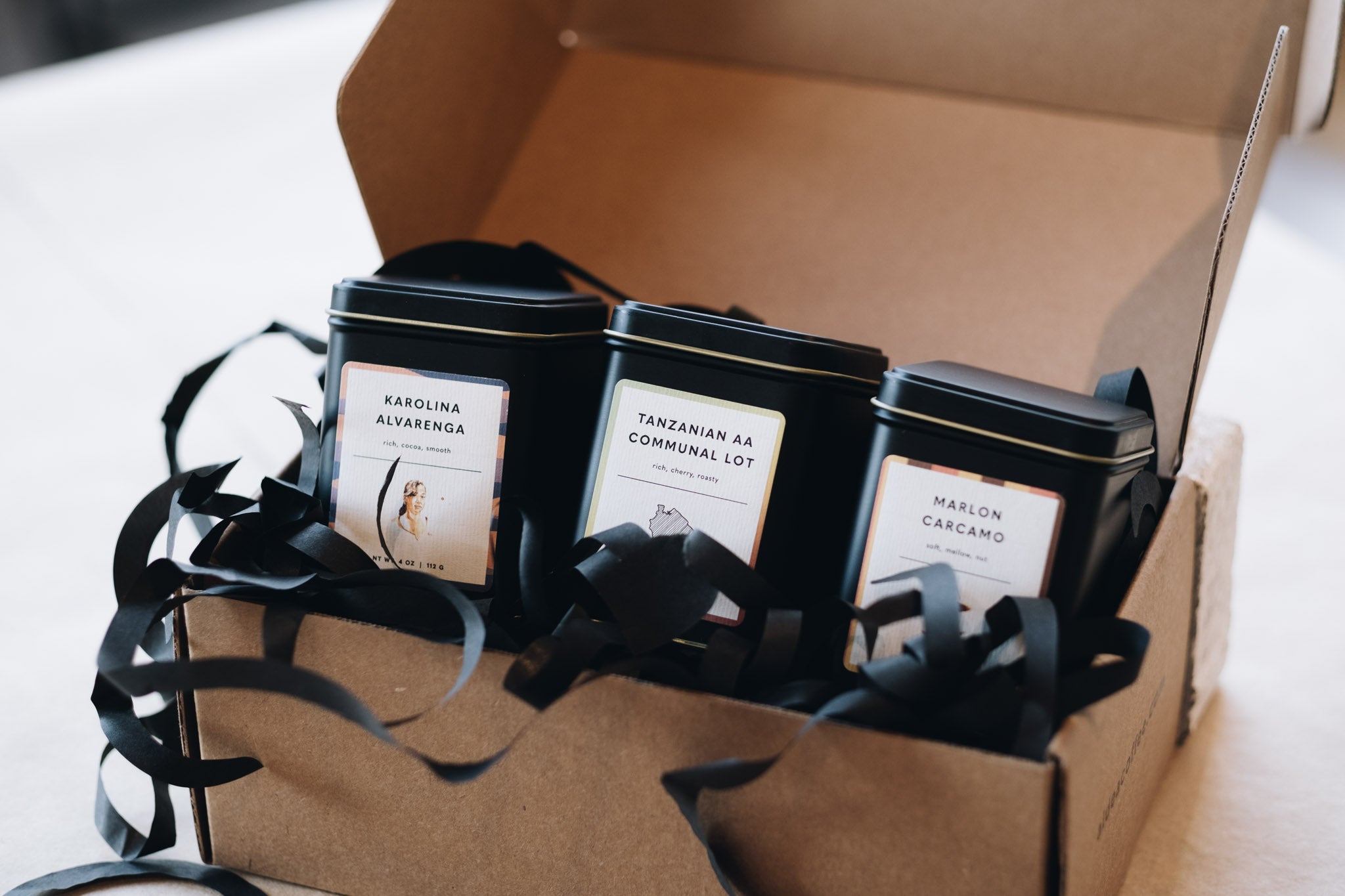 http://www.aldeacoffee.com/cdn/shop/products/coffee-sampler-set-903010.jpg?v=1693333295